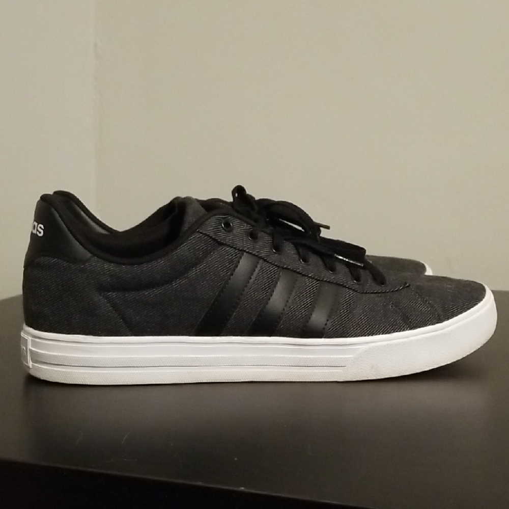 Adidas Men's Black White Daily Sneakers Casual Comfortable Size 12 Striped Fall